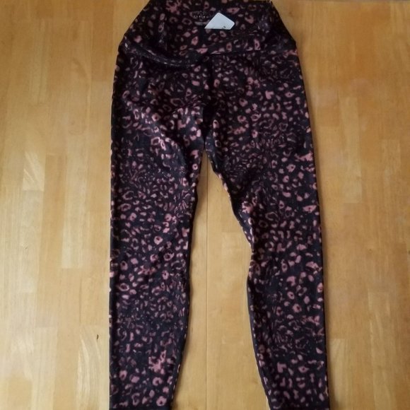 VARLEY Luna 7/8 Workout Leggings in Textured Animal Print - Picture 2 of 13